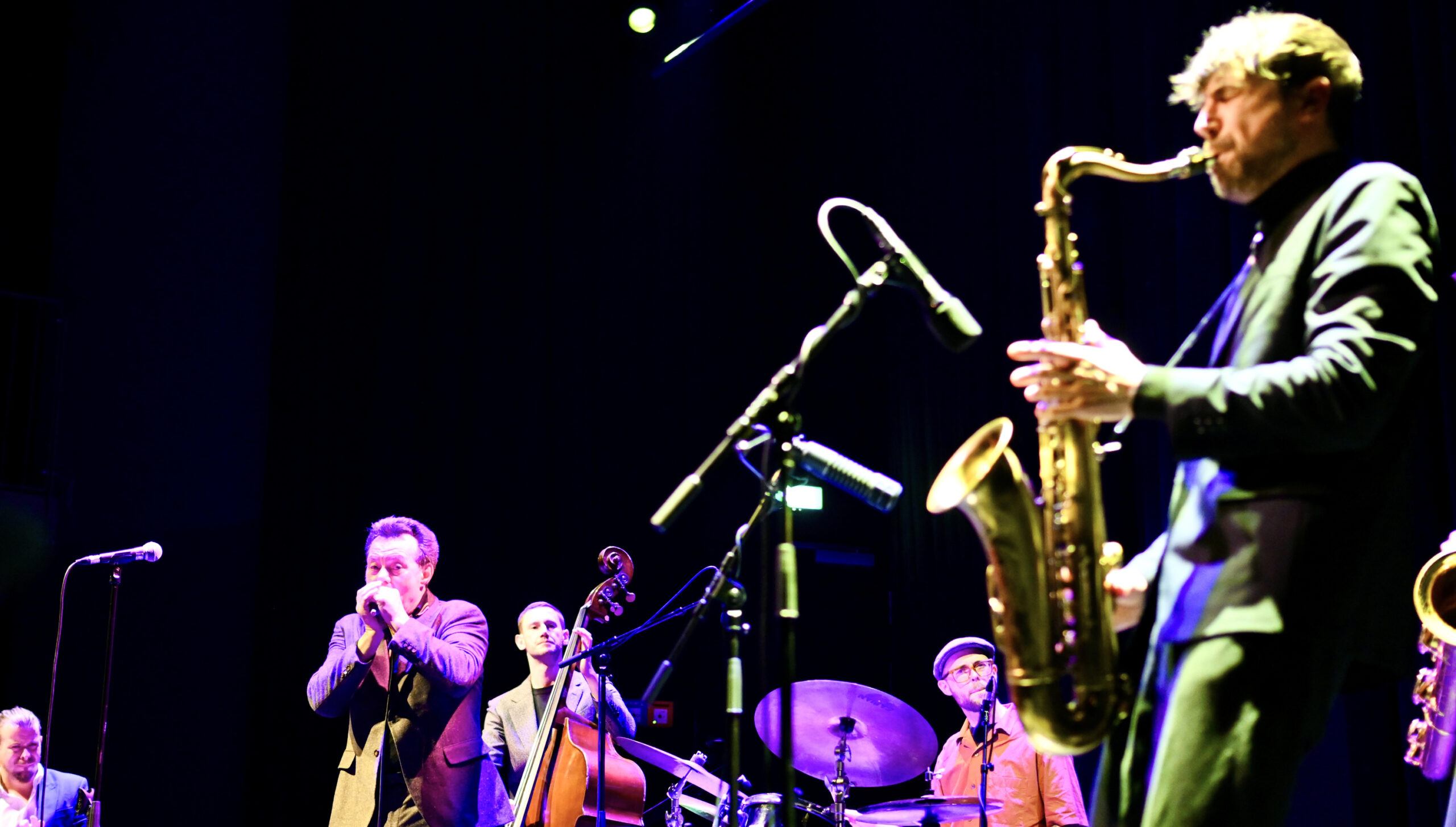 The James Hunter Six